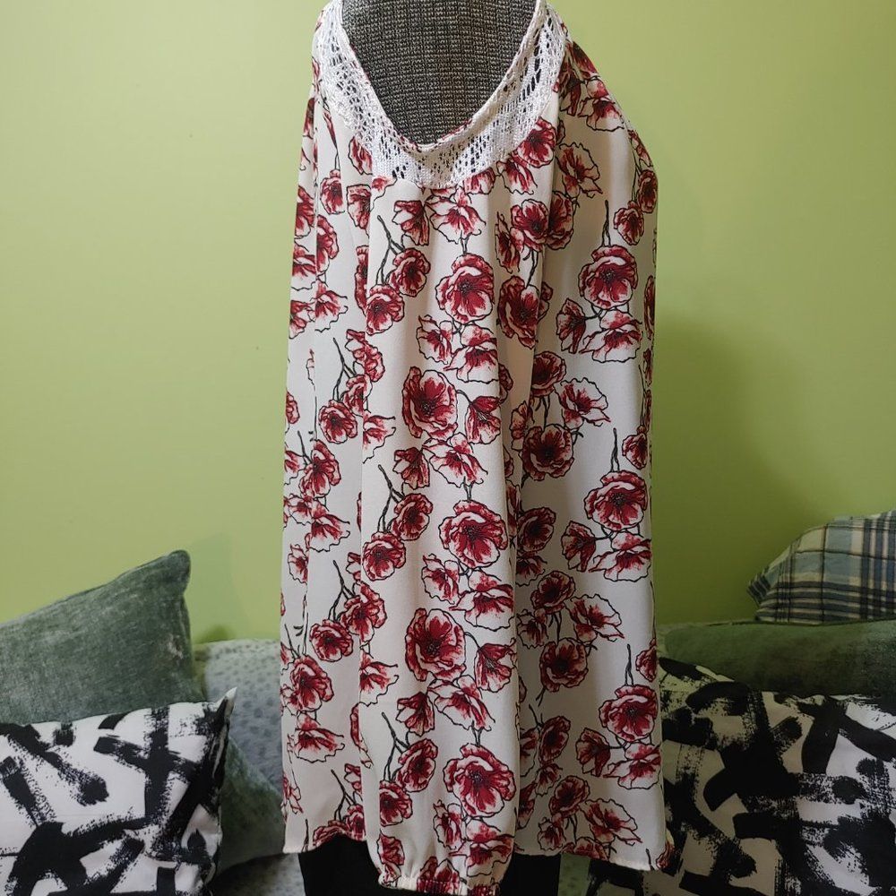 COLD Shoulder! - Picture 2 of 6